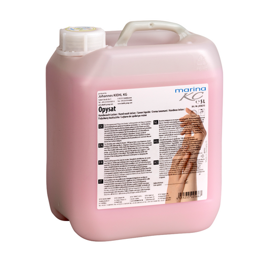 In einem rosafarbenen 5-Liter-Plastikbehälter mit weißem Deckel, der in mehreren Sprachen beschriftet ist, befindet sich die Kiehl Opysat Handwasch-Lotion der Johannes Kiehl KG, eine pH-neutrale Seife zur schonenden Handreinigung.