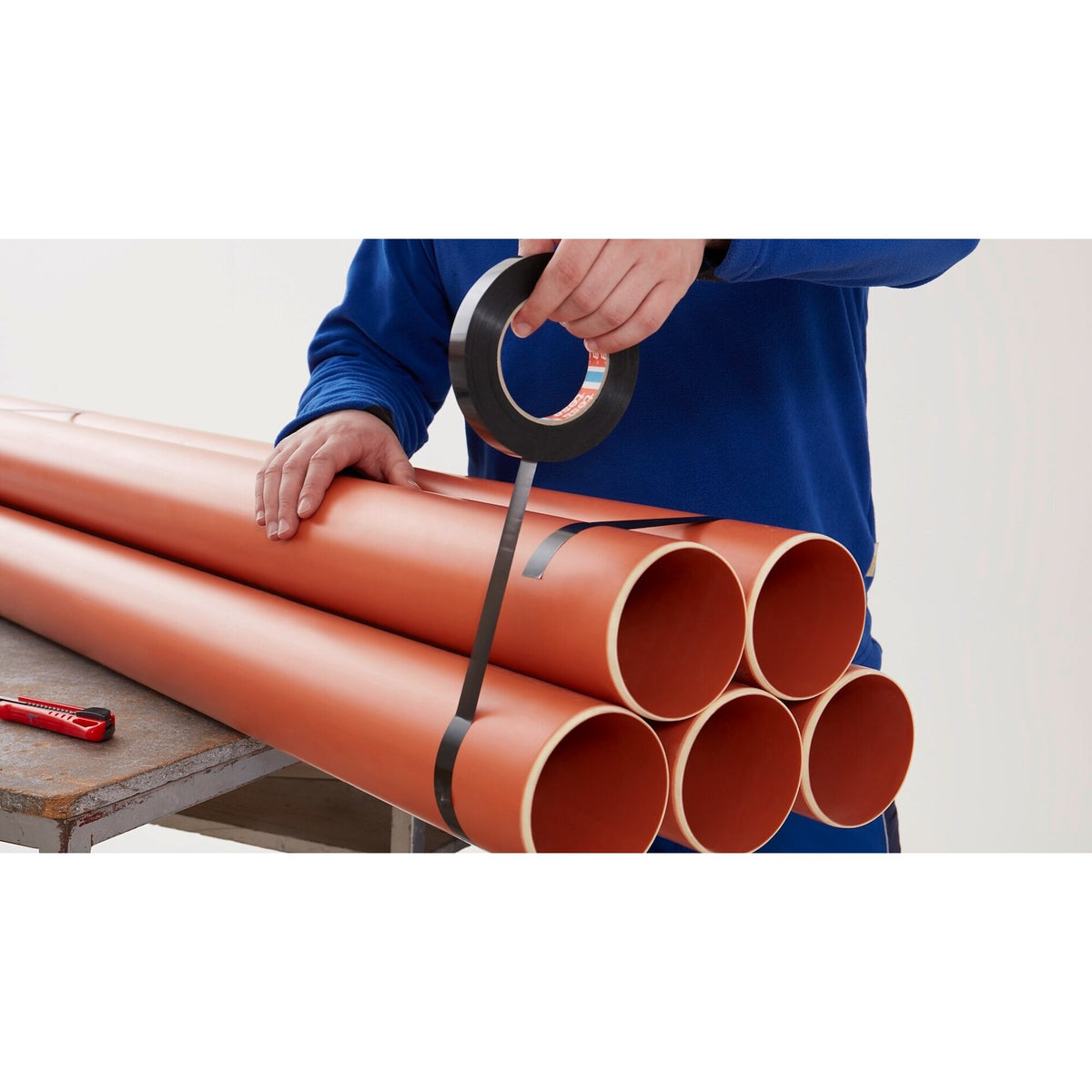 tesa 4288 MOPP Umreifungsband, schwarz – Anwendung