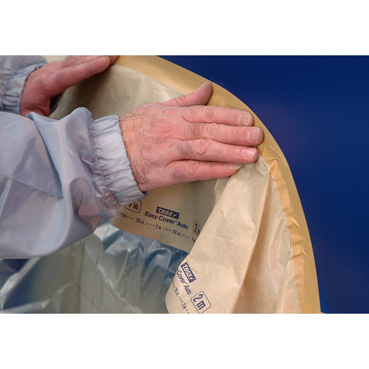 tesa Easy Cover 4378 Auto, braun – Anwendung