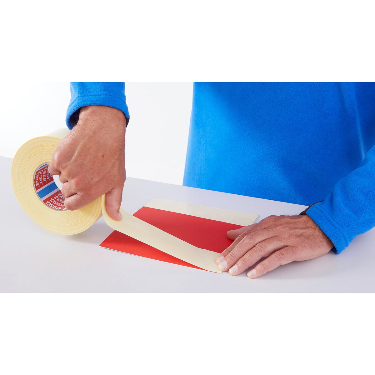 tesafix 4939 Verlegeband, 25 m x 50 mm, weiß-transluzent – Anwendung
