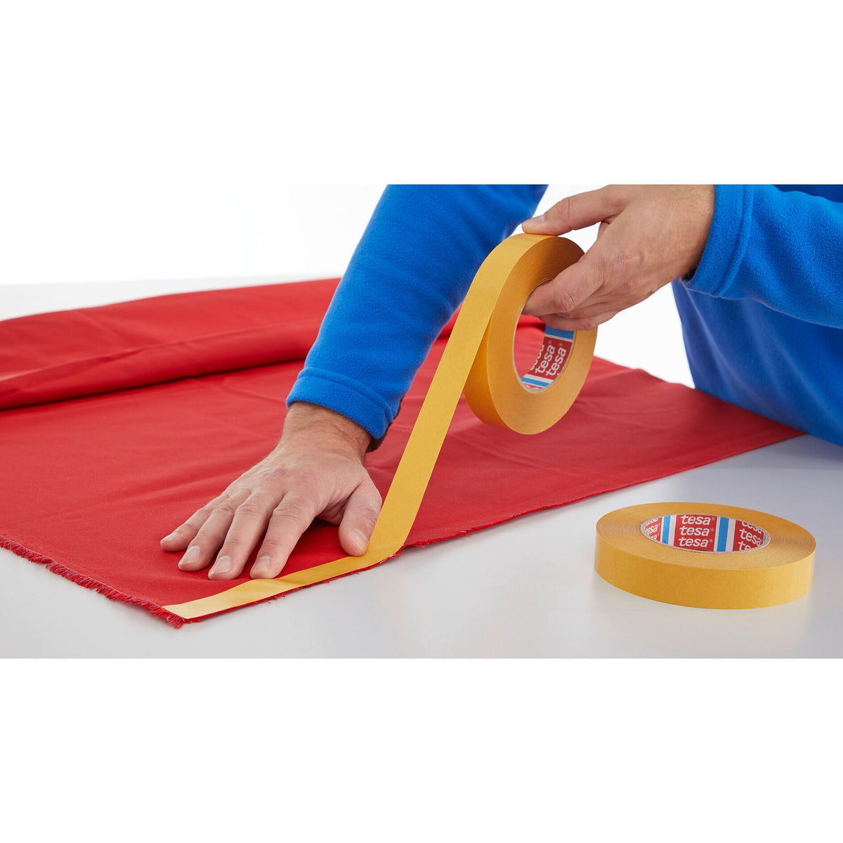 tesafix 4985 Masse nach außen gewickelt Transferklebeband, 33 m x 19 mm, transparent – Anwendung