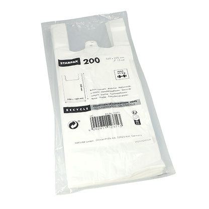 Eine transparente Kunststoffverpackung enthält 200 Starpak Hemdchen-Tragetaschen aus weißem HDPE mit Griffen. Das Etikett auf der Vorderseite zeigt Produktinformationen, Abmessungen, Recyclingsymbole für Umweltfreundlichkeit, die Marke Starpak und einen Barcode.
