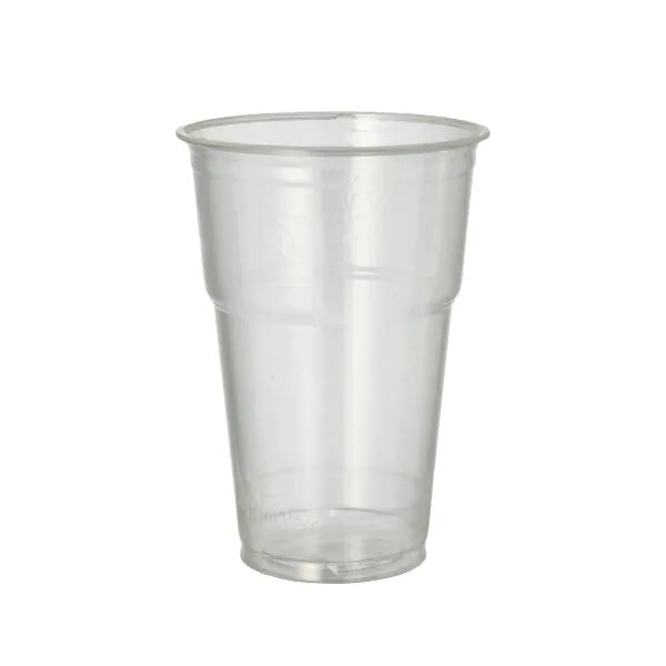 Pohár na studené nápoje PAPSTAR 70 z PLA "pure" od PAPSTAR GmbH stojí priehľadný a ekologický na bielom pozadí - ideálny pre osviežujúce nápoje.