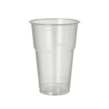 Pohár na studené nápoje PAPSTAR 70 z PLA "pure" od PAPSTAR GmbH stojí priehľadný a ekologický na bielom pozadí - ideálny pre osviežujúce nápoje.