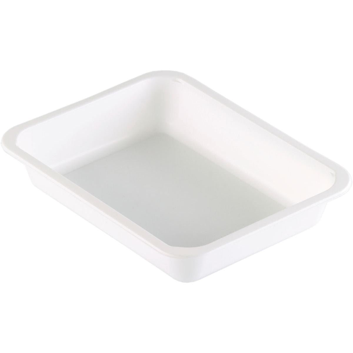 PP-miska Caterline 1 Biela PP 227x178 od Duni GmbH je obdĺžnikový biely kontajner s mierne zaoblenými rohmi a zvýšenými okrajmi, ideálny pre potreby gastronómie, zobrazený na bielom pozadí.