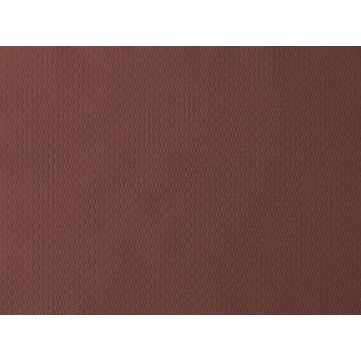 Detailný záber na gaštanový papierový prestieranie 30x40 cm od spoločnosti Duni GmbH ukazuje jemne bodkovanú štruktúru - ideálne pre oslavy. Rovnomerné osvetlenie zvýrazňuje ušľachtilý gaštanový povrch. Balenie s 500 kusmi.