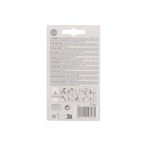 Číslo sviečky PAPSTAR 7,3 cm biela s červeným okrajom od PAPSTAR GmbH je dodávaná v balení s viacjazyčným návodom, bezpečnostnými symbolmi, čiarovým kódom, recyklačnými symbolmi a závesným očkom – ideálna pre výročia a narodeniny.