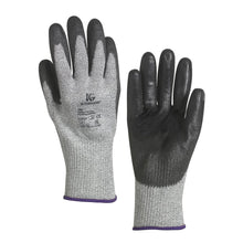 Ein Paar graue und schwarze KleenGuard® G60 Endurapro™ schnittfeste Handschuhe Level 5 von Kimberly-Clark GmbH, handbezogen, mit gummibeschichteten Handflächen und Fingern, abgebildete Handfläche und Rückseite mit Sicherheitssymbolen und Schnittfestigkeitsklasse.