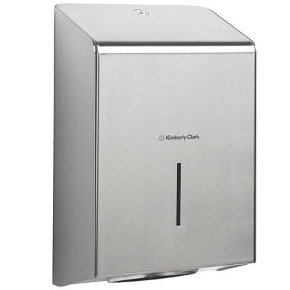 Dávkovač uterákov Kimberly-Clark Professional™ z nehrdzavejúcej ocele ponúka hygienické sušenie rúk, kontrolné okienko na sledovanie stavu naplnenia a moderný, uzamykateľný dizajn - ideálny pre náročné umyvárne.