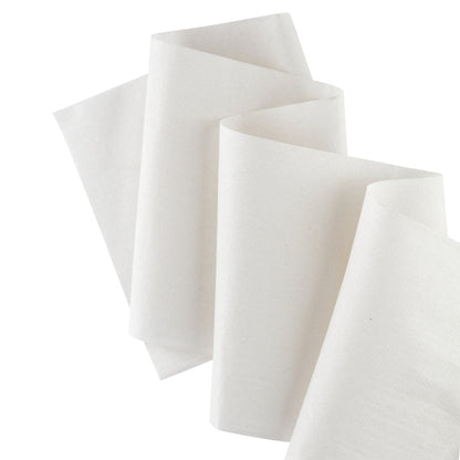 Rolka Scott® Control™ utierok - rolka / biela od Kimberly-Clark GmbH je zobrazená v cik-cak skladacom vzore, ktorý pripomína hygienické utierky na sušenie rúk, na bielom pozadí.