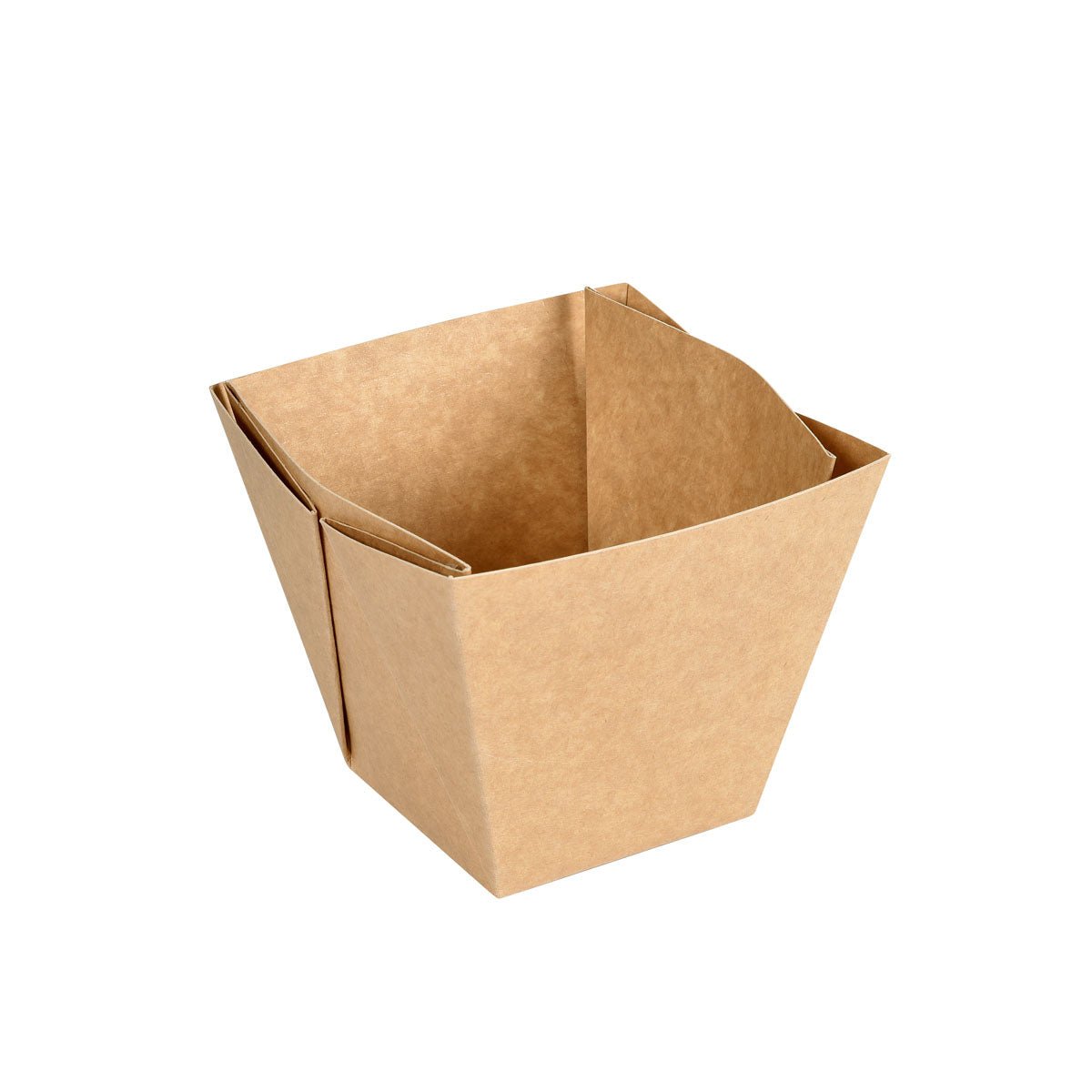 Viking Cube High 820 ml hnedá kartónová/PLA nádoba na jedlo od spoločnosti Duni GmbH (113x113x100 mm) z balenia po 300 kusov je otvorená a prázdna, zobrazená na bielom pozadí.