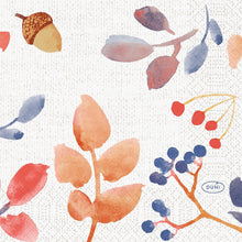 Štruktúrované biele pozadie s akvarelovými žaluďmi, bobuľami a listami vytvára očarujúci jesenný vzhľad pre Duni GmbH Servítky 24x24 3-vrstvové 1/4 Autumn Gradient (50 kusov). Logo "DUNI" je zobrazené na malom modrom ovále.