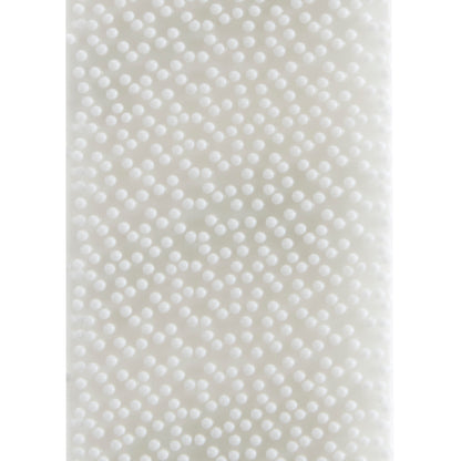 Die 3M Deutschland GmbH Große Command™ Bilder-Montage Strips L (6 Sets, 17206-6) zeigen einen weißen Hintergrund mit einem regelmäßigen Muster aus kleinen, erhabenen runden Erhebungen und einer weichen Beleuchtung, die sanfte Schatten auf jeder Erhebung erzeugt.