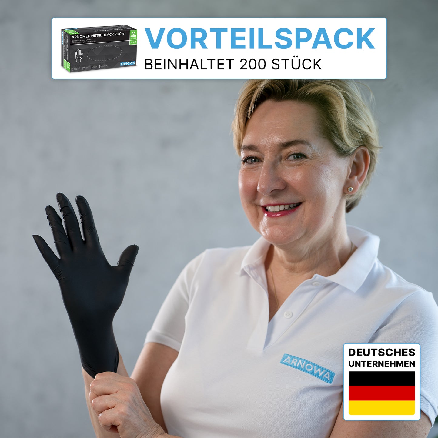 Žena v bielom polotričku spoločnosti ARNOWA GmbH si oblieka čierne nitrilové rukavice ARNOMED NITRIL BLACK 200er. Na obrázku je kartón s nápisom „Jednorazové rukavice 200er“, bez latexu, bez púdru, s nemeckou vlajkou a nápisom „Výhodné balenie: 200 kusov“.
