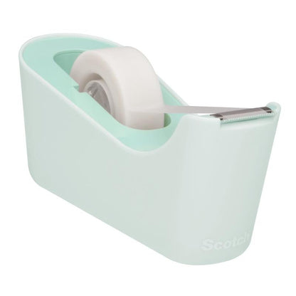 Držiak na lepiacu pásku Scotch™ C18 od 3M Deutschland GmbH obsahuje rolku Scotch® Magic™ neviditeľnej lepiacej pásky (19 mm x 33 m) a má vpredu kovovú reznú hranu.