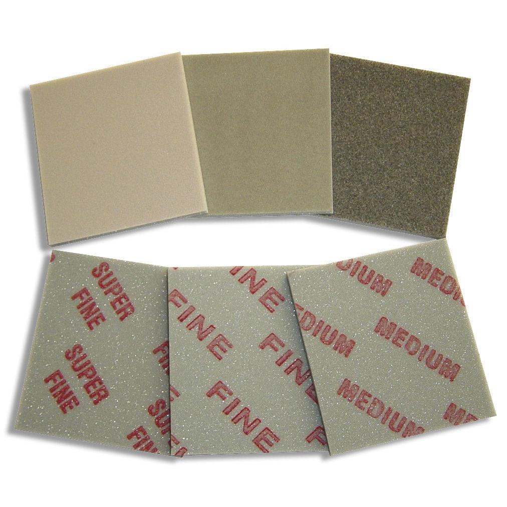 3M™ brúsna hubka Hand Fit, 90 mm x 100 mm x 5 mm, stredná | Balenie (50 kusov)