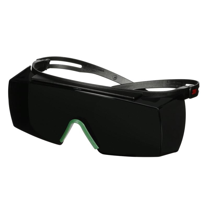 Okuliare 3M™ SecureFit™ 3700, čierne stranice, povrchová úprava proti poškriabaniu, sivá šošovka IR 5.0, SF3750AS-BLK, 20 v balení | Balenie (1 kus)