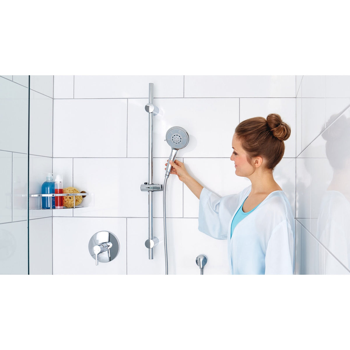 tesa SPAA Duschgarnitur, 90cm, verchromt, inkl. Klebelösung – Anwendung