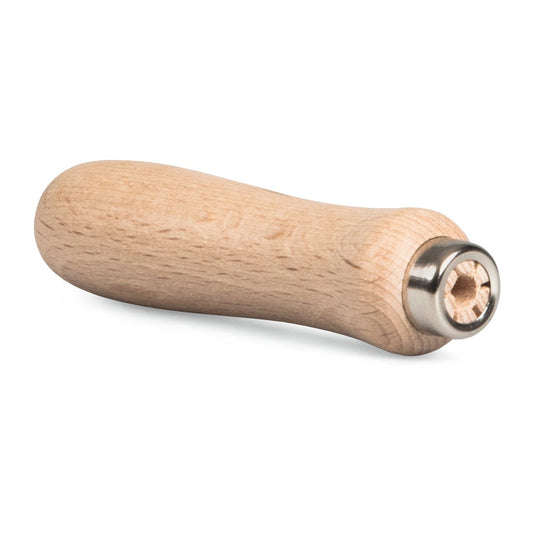 Nölle Profi Brush pilník od Nölle Profi Brush Bürsten- & Pinseltechnik e.K. má hladkú drevenú rukoväť s kovovým krkom, ktorý umožňuje jednoduché a pohodlné nasadenie na náradie alebo čepele pre presnú aplikáciu.