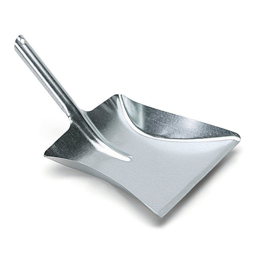 Kovová pozinkovaná lopatka Nölle Profi Brush (39 × 24 cm, rukoväť typu Düll) od spoločnosti Nölle Profi Brush Bürsten- & Pinseltechnik e.K. má krátku, ohnutú rukoväť, vyvýšené okraje a otvor na zavesenie – na obrázku je znázornená na jednoduchom bielom pozadí.