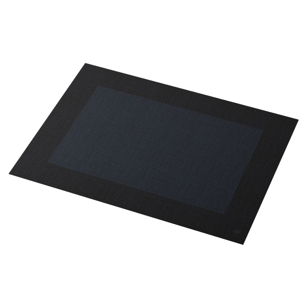 Duni Dunicel® stolový set 30 x 40 cm Linnea Black od Duni GmbH je obdĺžnikový, tmavo sfarbený stolový set s decentným vzorom. Má tmavší centrálny obdĺžnik, ktorý je obklopený svetlejším okrajom s tkanou textúrou, čím sa dokonale hodí do každej jedálne. Každé balenie obsahuje 100 kusov.