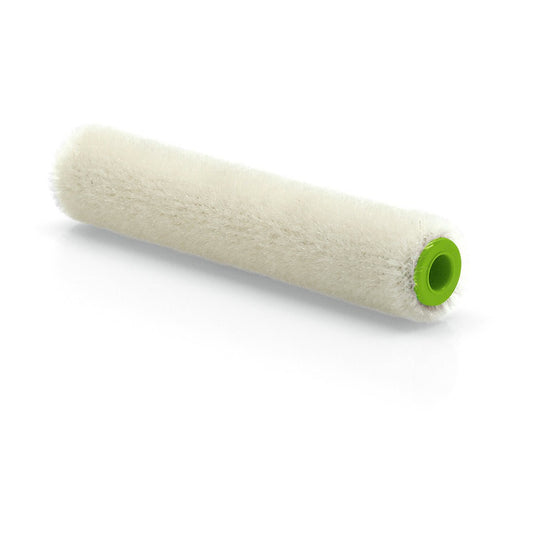 Nölle Profi Brush Mohérový lakovací valček 10 cm (4 mm výška vlasu) od Nölle Profi Brush Bürsten- & Pinseltechnik e.K., ideálny pre hladké povrchy, má biely valcový plášť so zeleným plastovým jadrom na bielom základe.