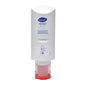 Biela 300 ml fľaša Soft Care Gentle 2v1 sprchového gélu a šampónu od Diversey Deutschland GmbH & Co. OHG, s červeným uzáverom, je zobrazená hore dnom. Predný štítok a upozornenie na jemnú formulu sú viditeľné.