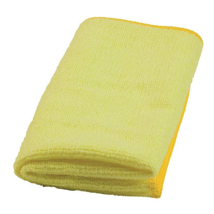 Na bielom pozadí je zobrazená zložená žltá TASKI MyMicro mikrovláknová utierka 36 x 36 cm od Diversey Deutschland GmbH & Co. OHG, s prešitým okrajom, ideálna na farebne kódované striekanie a vlhké čistenie (20 kusov na balenie).