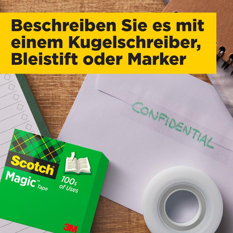 Balenie 3M Deutschland GmbH Scotch® Magic™ Neviditeľná lepiaca páska, obálka s "DÔVERNÉ", rolka pásky a poznámkový blok ležia na drevenom stole. Hore sa nachádza žlté textové pole s nemeckým písmom.