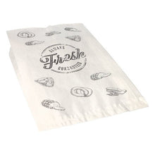 Der PAPSTAR 1000 Fleischerbeutel der PAPSTAR GmbH ist ein biely Kraftpapierbeutel mit čiernymi Brotstrichen, dem Schriftzug „Vždy čerstvé garantované“ v strede und einem gefädelten Verschluss. Der leere Beutel liegt flach na bielom Untergrund.