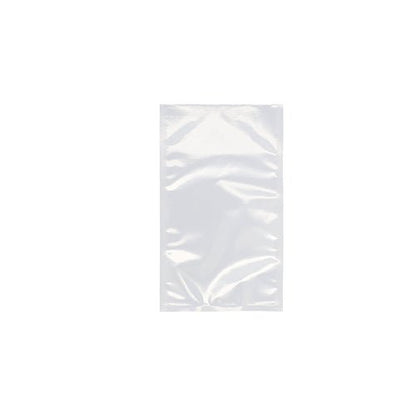 Starpak 100 Siegelrandbeutel, PA/PE transparentný od Starpak leží naplocho na bielom pozadí. Priehľadný plastový sáčok ukazuje mierne záhyby a odrazy, perfektný pre skladovanie potravín s komorovým vákuovačom.