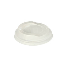 50 kopulovitý kryt C-PLA kryt od PAPSTAR GmbH, biely, 2,1 cm vysoký, biologicky odbúrateľný, má vyvýšený stred s malými otvormi na pitie a ventiláciu; zobrazený na jednoduchom bielom pozadí.