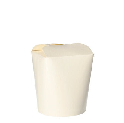 Starpak 50 Snackboxov „To Go“, hranatý 550 ml kontajner z bieleho papiera s preloženým vekom a čistým dizajnom, je umiestnený centrálne pred bielym pozadím, ideálny na občerstvenie alebo jedlá na cestách.
