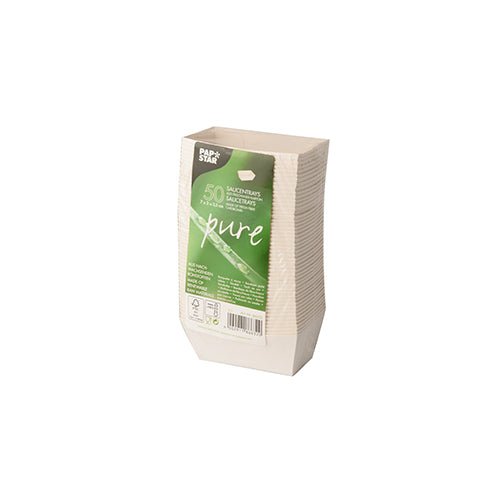 Balík s 50 bielymi PAPSTAR "pure" Saucentrays (3,5x3 cm), ideálne na občerstvenie, z ekologického kartónu, v zmršťovacej fólii od PAPSTAR GmbH - perfektné pre použitie v gastronómii.