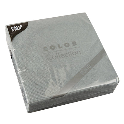 Zapečatené balenie s 30 servítkami od PAPSTAR GmbH, 2-vrstvové "PUNTO" 1/4-sklad (38x38cm) v priehľadnom plastovom obale, ideálne pre stolovú dekoráciu.