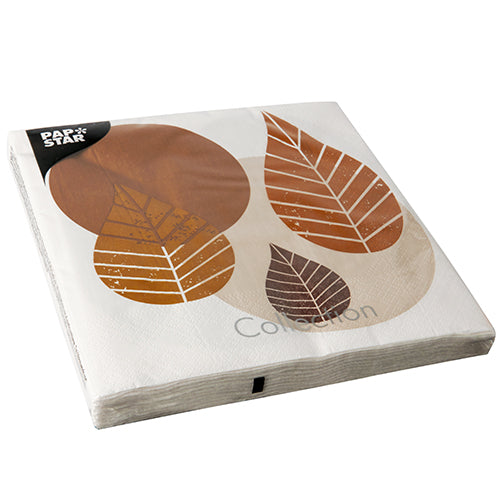 Balenie 20 PAPSTAR 3-vrstvových servítok, 40x40 cm, štvrťskladané, je čisto uložené v plastovej fólii. Názov značky PAPSTAR GmbH je jasne viditeľný na obale.