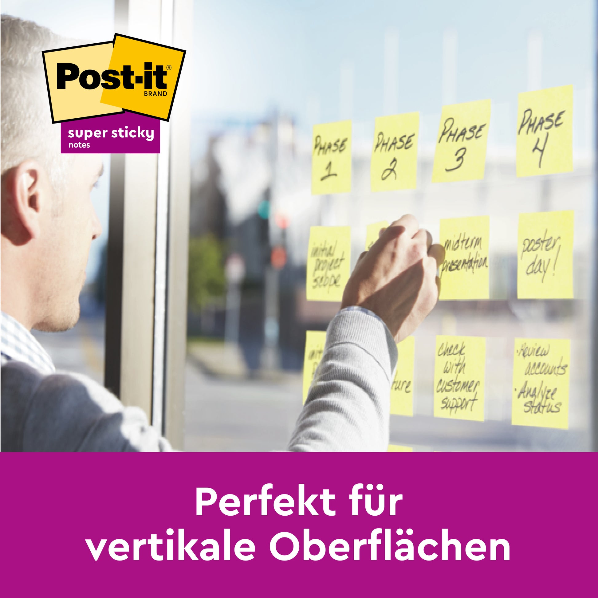 Mehrere gelbe Post-it® Super Sticky Notes (76 x 127 mm, 90 Blatt, 14+2 Blöcke) von 3M Deutschland GmbH mit verschiedenen Aufgaben kleben an einer Glasscheibe. Text: "Perfekt für vertikale Oberflächen.