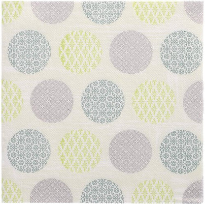 PAPSTAR 50 servítok "ROYAL Collection" 1/4-sklad 40 x 40 cm zelená od PAPSTAR GmbH sa vyznačujú vzorovaným povrchom s rovnomerne rozloženými kruhmi v sivej, modrej a zelenej na bielej, každý vyplnený jemnými geometrickými alebo kvetinovými vzormi.