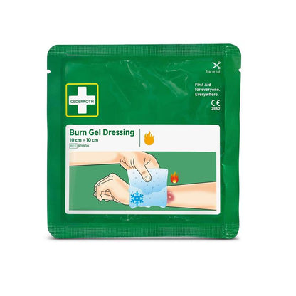 Zelené balenie od Orkla Wound Care AB s nápisom "Cederroth burn gel obväz 10x10 cm, 2-kusové balenie" zobrazuje ruku, ktorá aplikuje chladivý gélový vankúšik na popáleniny, s plameňovými a snehovými symbolmi, ktoré zdôrazňujú použitie prvej pomoci. Balenie obsahuje 2 kusy.