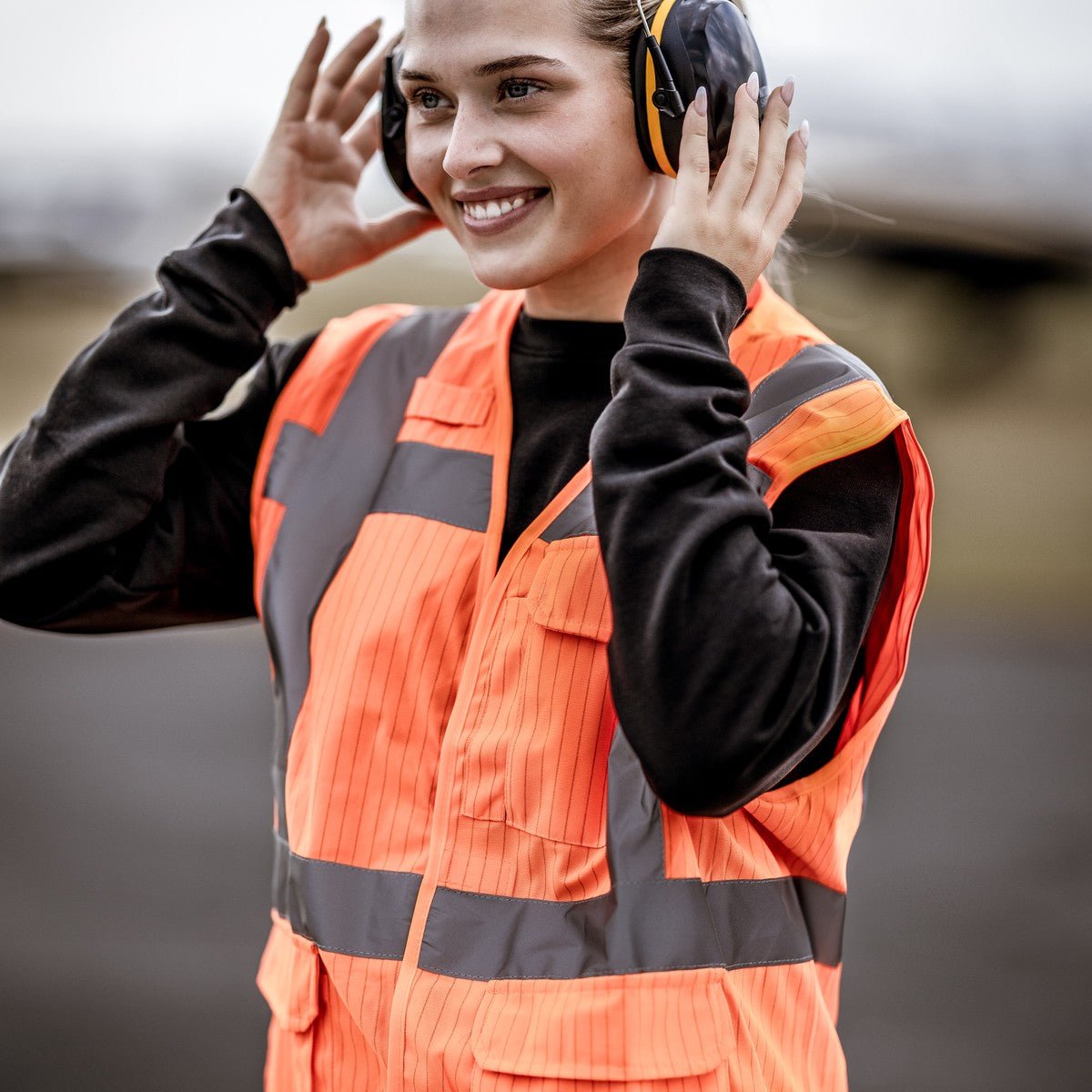 NITRAS MUTE DEFENDER PRO, chrániče sluchu, čierna / žltá, EN 352-1 plast | Balenie (1 kus)