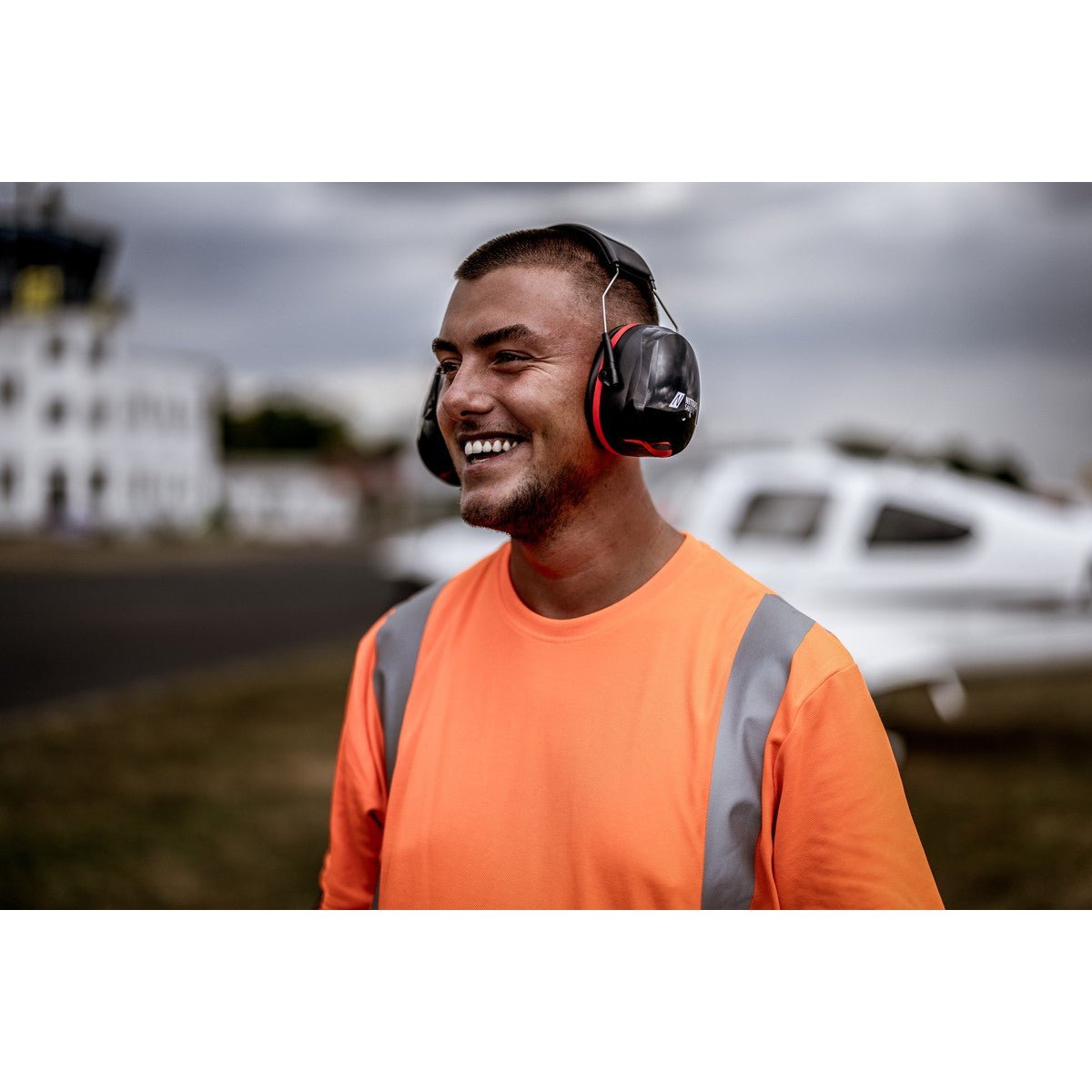 NITRAS MUTE DEFENDER PRO, chrániče sluchu, čierna / červená, EN 352-1 plast | Balenie (1 kus)