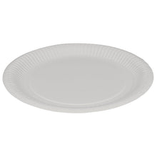 Ein Pappteller, flach ø 23 cm in Weiß von Abena Re-Seller GmbH (Packung mit 50 Stück), ist gegen weißen Hintergrund gezeigt - umweltfreundlich und ideal für jede Gelegenheit.