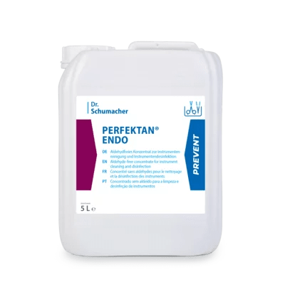 5-litrová nádoba z bieleho plastu s Dr. Schumacher PERFEKTAN® ENDO od Dr. Schumacher GmbH, ktorá sa používa ako dezinfekčný prostriedok a čistič endoskopov pre lekárske nástroje pri príprave endoskopov.