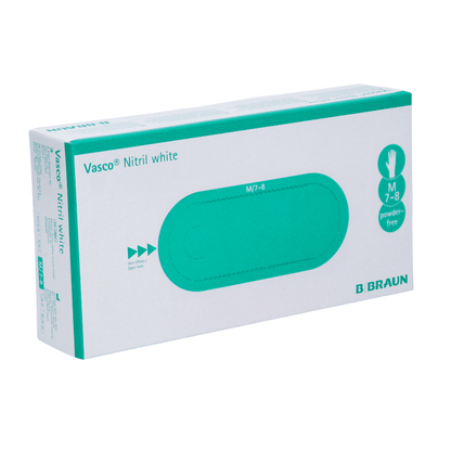 Obrázok zobrazuje škatuľu bielych B. Braun Vasco® nitrilových jednorazových rukavíc od B. Braun Deutschland GmbH & Co. KG, označené ako stredná veľkosť 7-8 a bez púdru. Balenie zvýrazňuje bezlatexové nitrilové rukavice s modrozelenými akcentmi a textom na prevažne bielom pozadí.