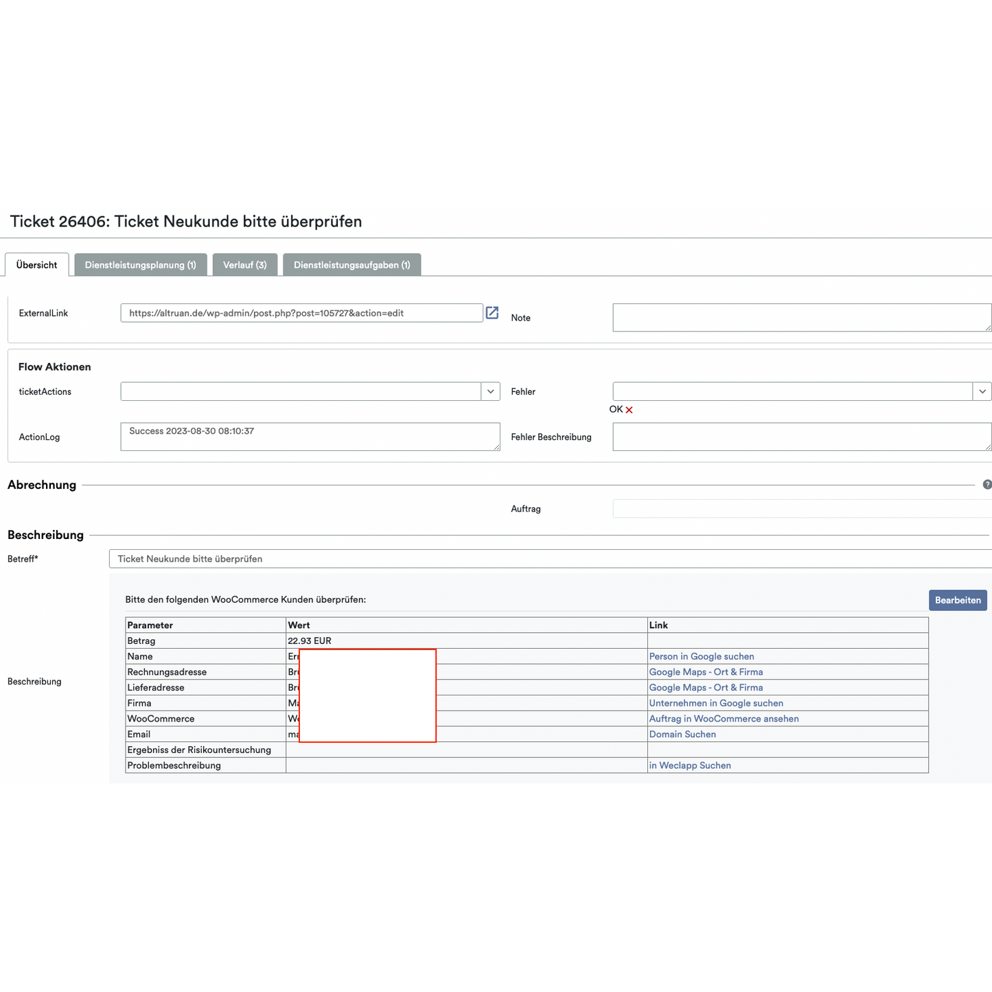 Snímka obrazovky rozhrania ticketového systému cloudovej služby, kde sú zobrazené rôzne polia ako „Detaily lístka“, „Denník“ a „Zákazník“, pričom informácie o transakcii, vrátane nákladov na položky, sú zvýraznené v červenom poli. Používa sa OrderGuardian od Altruan.
