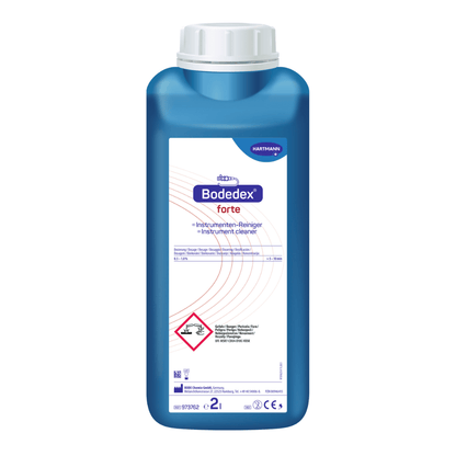 Hartmann Bodedex® forte fľaša, čistič nástrojov s bielo-fialovou etiketou. Na etikete sú uvedené pokyny na použitie a symboly nebezpečenstva. Kapacita nádoby je 2 litre.