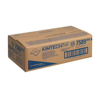 Zapečatený hnedý kartón s nápisom "Kimtech® mikrovláknové povrchové utierky - modrá" od Kimberly-Clark GmbH obsahuje 1 kartón s 25 listami, ideálne čistiace utierky na priemyselné čistenie povrchov. Modrý text a čiarové kódy sa objavujú na obale.