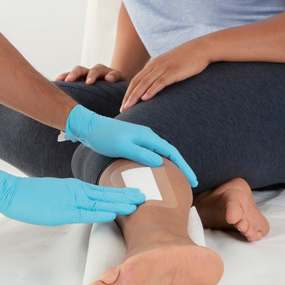 Leukomed T plus, sterile Transparentverband mit Wundauflage – im Einsatz