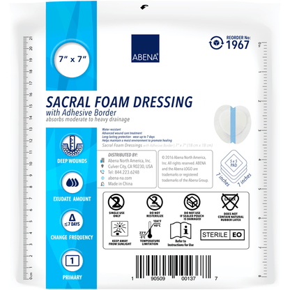 Rolka vriec na odpad Abena Re-Seller GmbH 125 L, 800x1000 mm, 48 my LDPE, modrá (25 vreciek) obsahuje podrobnosti o produkte, návody na použitie a symboly sterility/manipulácie, ktoré sú podobné tým na balení Abena Sacral Foam Dressing.
