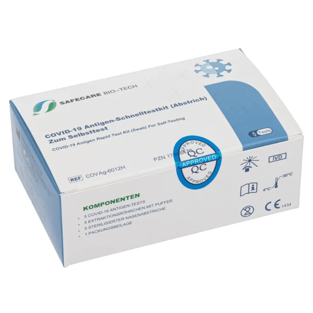Modro-biela krabica s nápisom „Safecare Laientest 5er COVID-19 Antigen Rapid Test | Balenie (5 kusov)“ od Safecare. Táto sada na samovyšetrenie obsahuje päť testov, je CE-certifikovaná a poskytuje výsledky už za 15 minút s pokynmi na skladovanie medzi 2 °C a 30 °C.